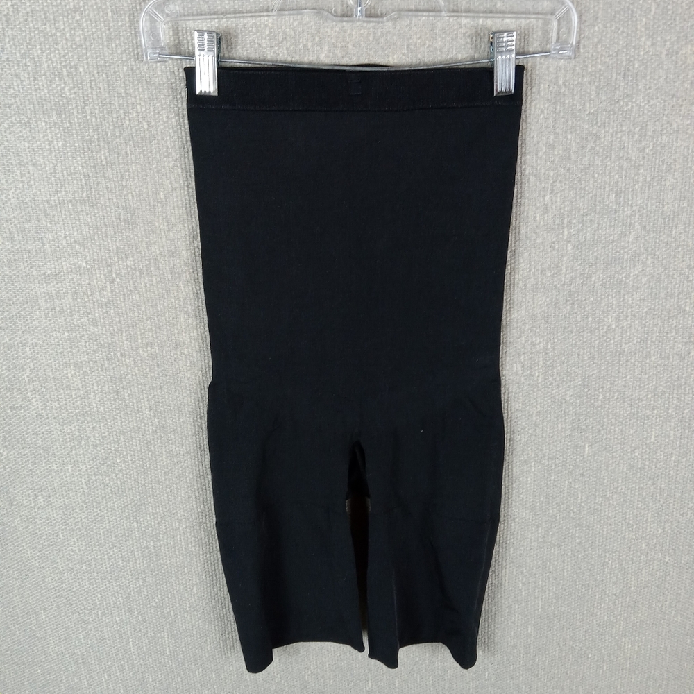 Spanx Assets High-Waisted Mid-Thigh Shaping Shorts Black Size Large Shapewear
